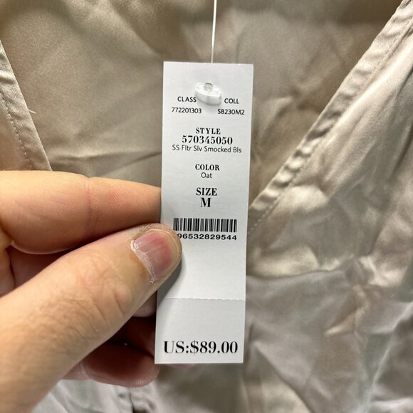 White House Black Market Women's Size Medium SS Fltr Slv Smocked Blouse Oat- NWT - Picture 3 of 7